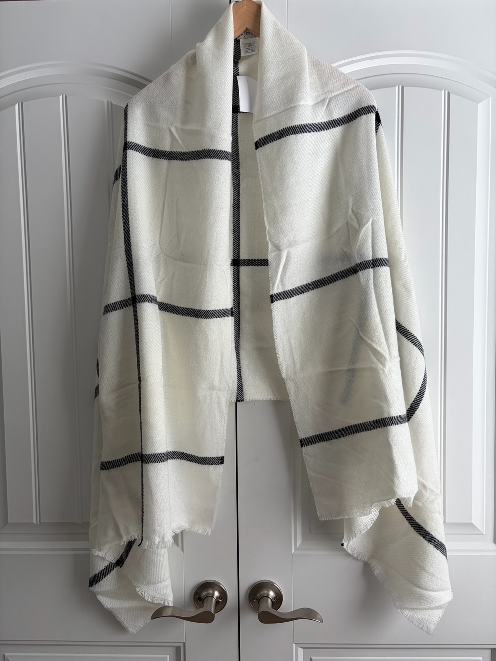 J by J Crew NWT Off White Plaid Cape Poncho Shawl Wrap Fringe One Size
